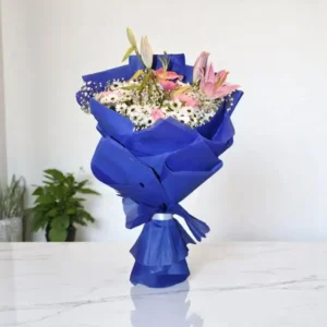 Blue moon of Lily with Chrysanthemum